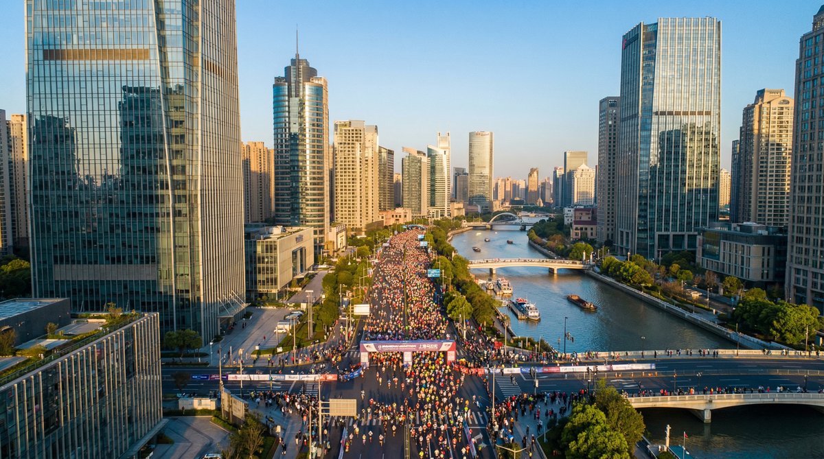 17c一起草城市马拉松航拍视频